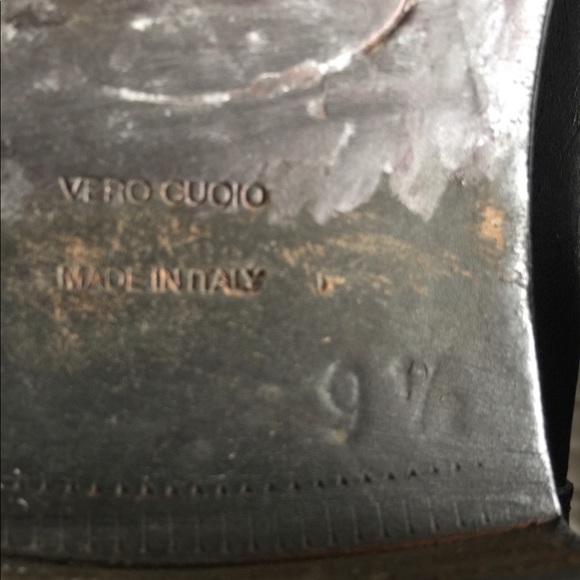 Men’s Prada black leather Chelsea boot w/buckle - Picture 7 of 12